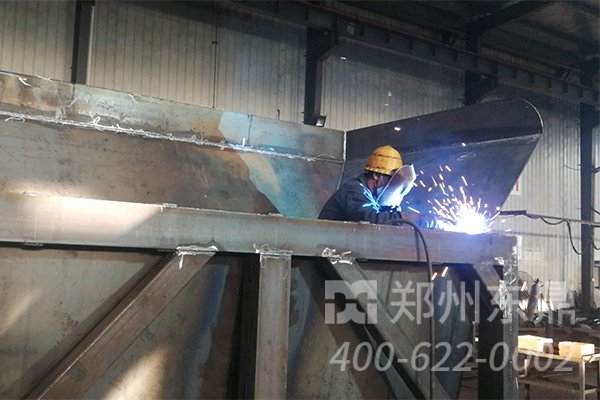 煤泥烘干機設備生產制造現場