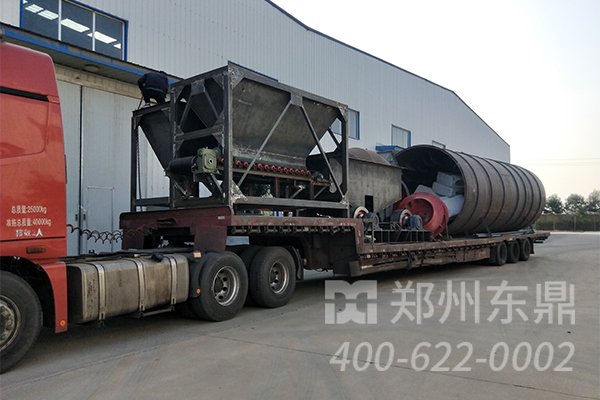內蒙古大型煤泥烘干機裝車發貨現場